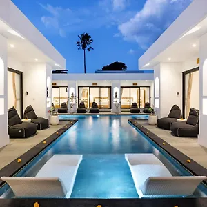 Kelolyne Bed & Breakfast Seminyak (Bali)