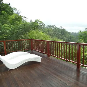 Villa Senetan And