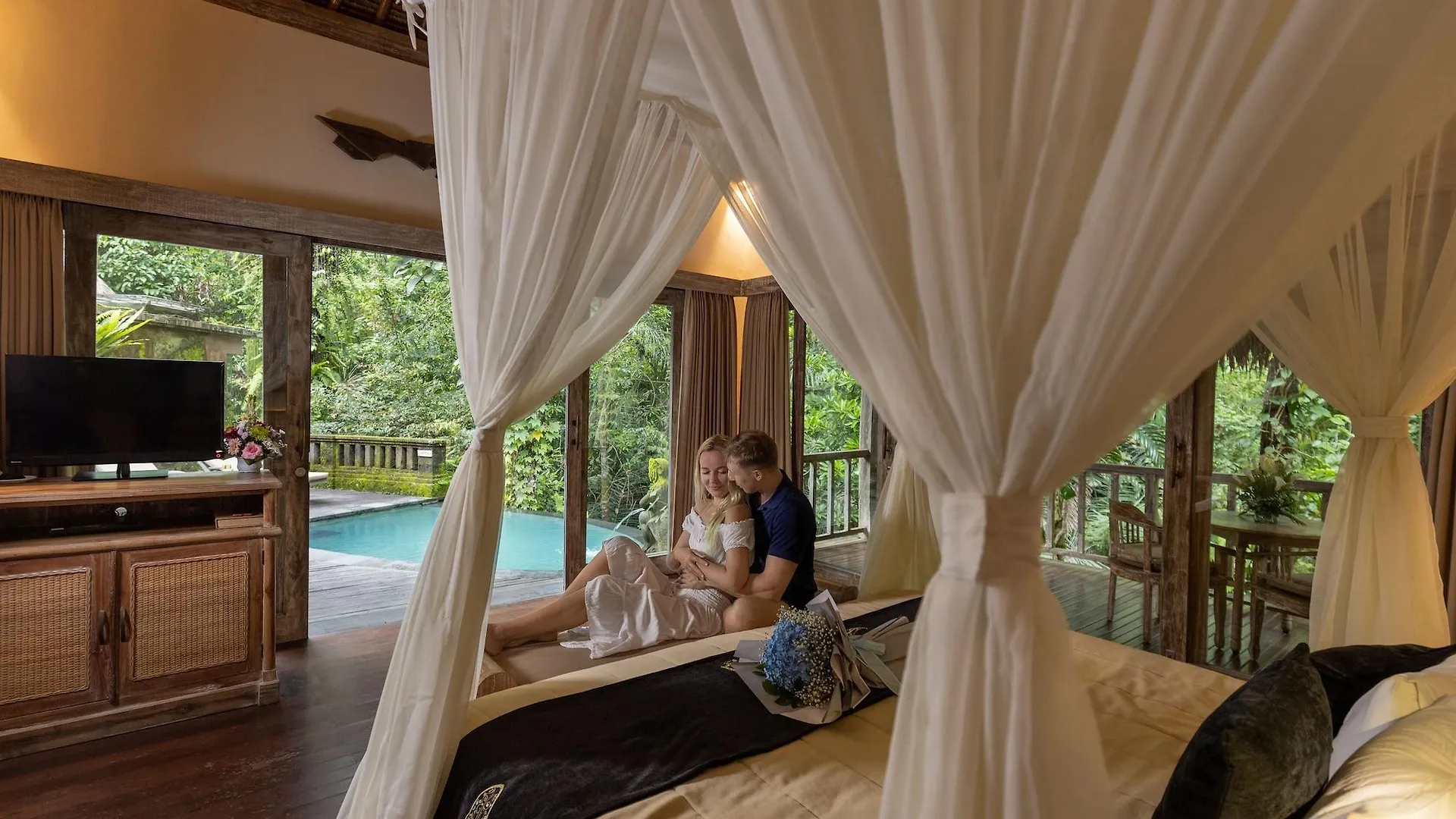 The Kayon Resort Ubud 5*,